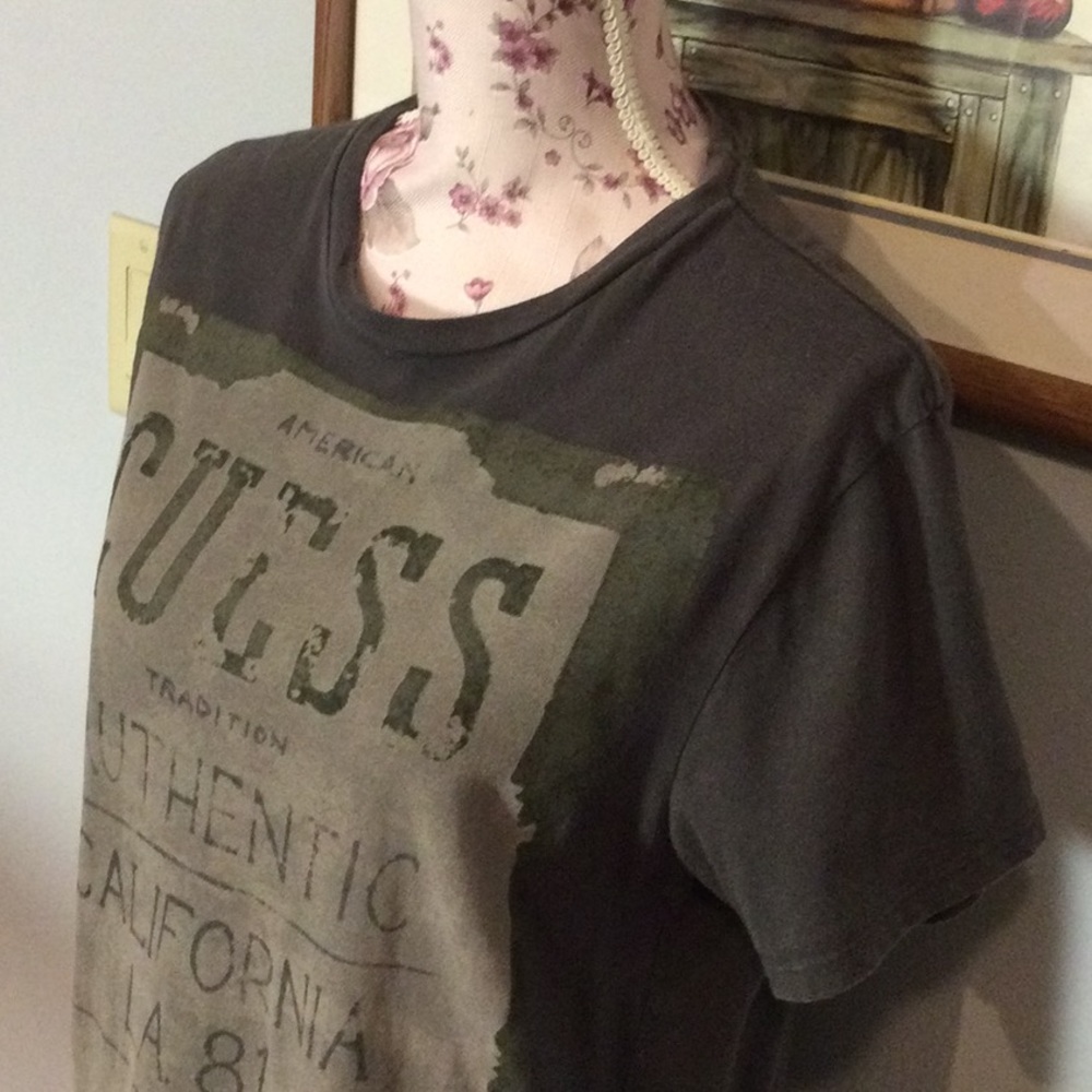 Guess Gray T-Shirt - Picture 3 of 5